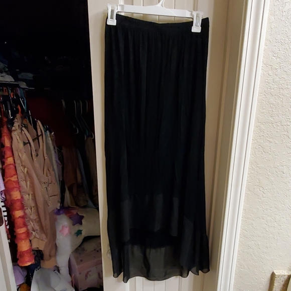 Spense Dresses & Skirts - Adorable  Spense maxi skirt